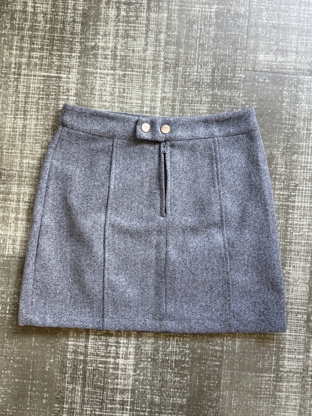 SHEIN Gray Textured Mini Skirt with Front Zip